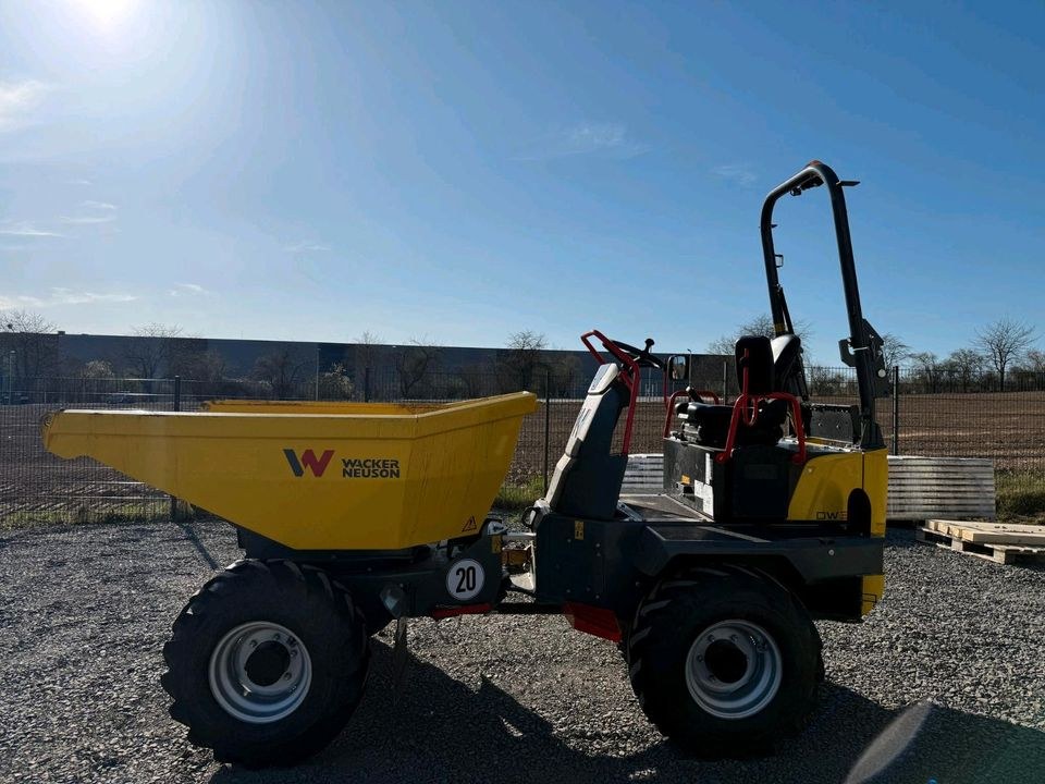 Wacker DW30 Raddumper 3Seiten Kippmulde Tag mieten bei BauMa³