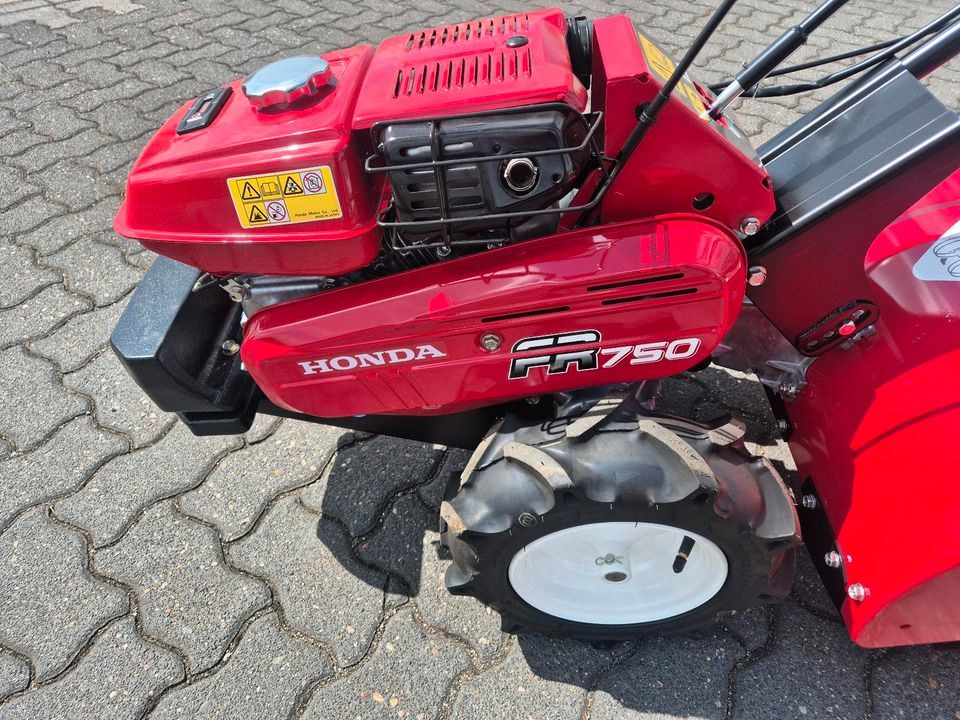 Motorfräse Honda mieten in Mülheim (Ruhr) – für Beet & Rasenneuanlage – 2