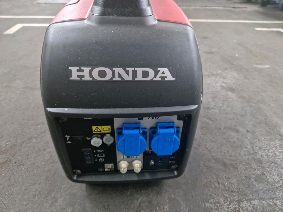 Generator Stromerzeuger Honda 2000w Benzin mieten in Mülheim (Ruhr) – 2