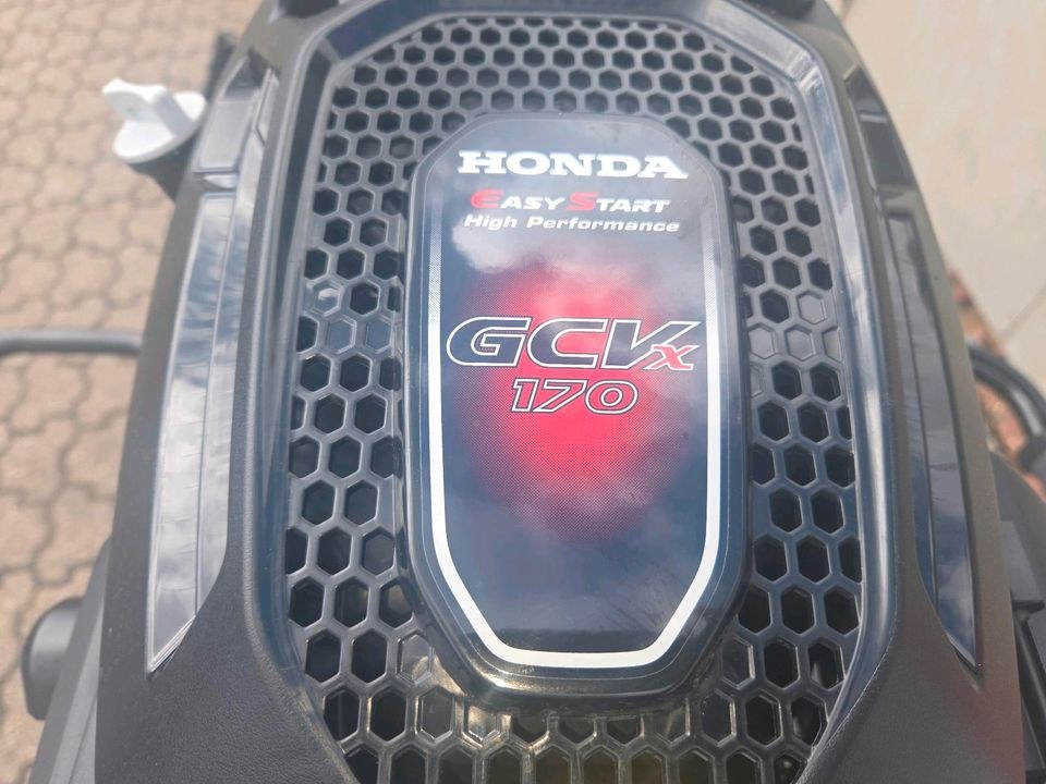 Erdbohrer Erdlochbohrer Honda Benzin 10 40cm mieten in Mülheim (Ruhr) – 3