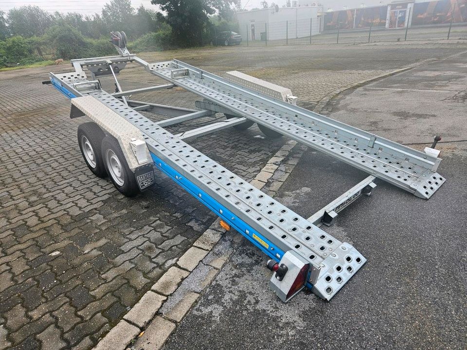 Autotransporter Autotransportanhänger Tieflader mieten