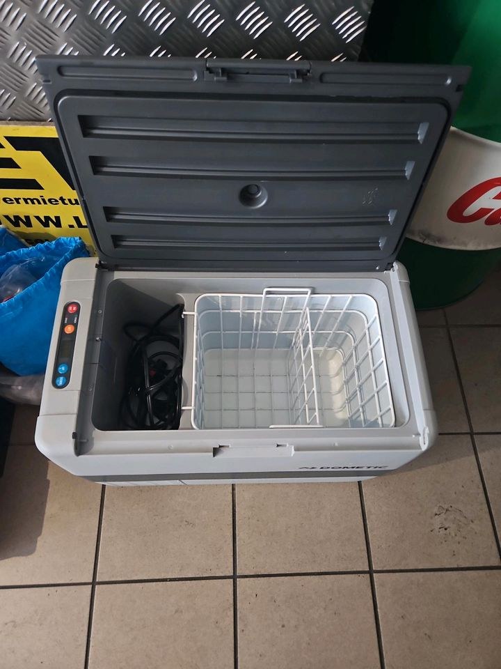 Kühlbox Dometic CF 50 einen kühlen Urlaub mieten bei Friedrich - Ebert – 2