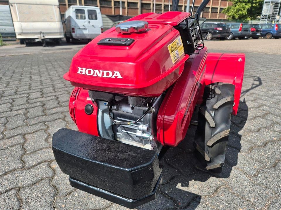 Motorfräse Honda mieten in Mülheim (Ruhr) – für Beet & Rasenneuanlage – 3