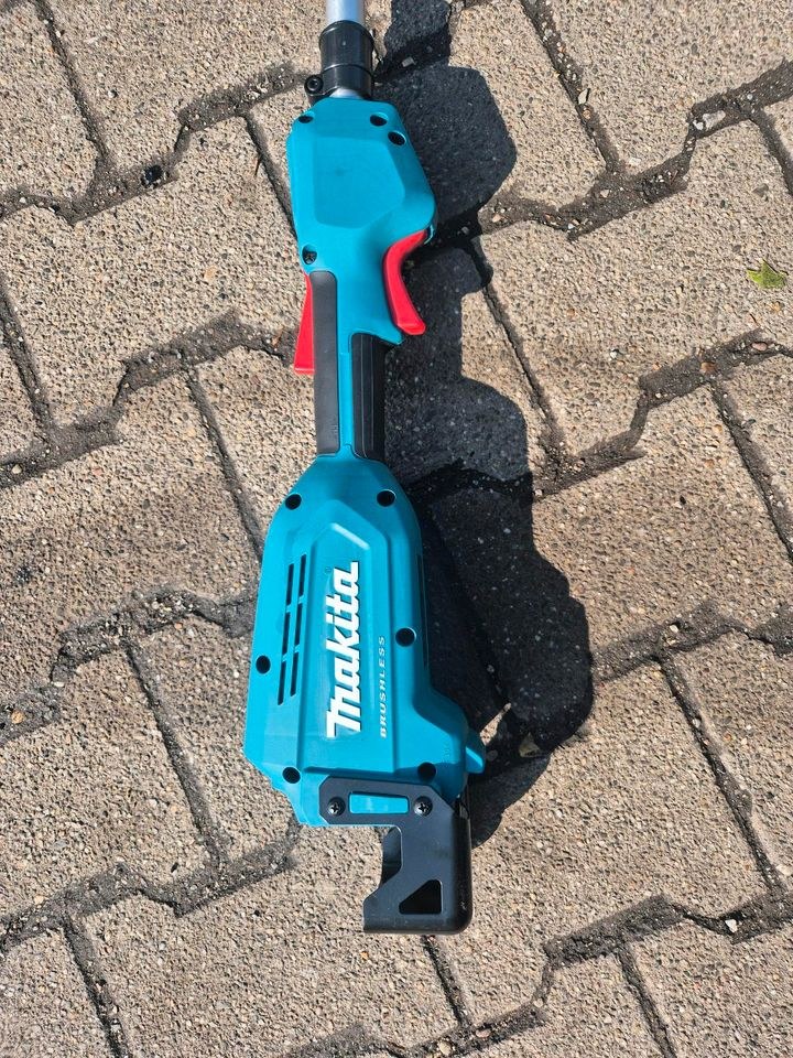 Heckenschere vom Makita 18v lange Ausführung mieten in Mülheim (Ruhr) – 4