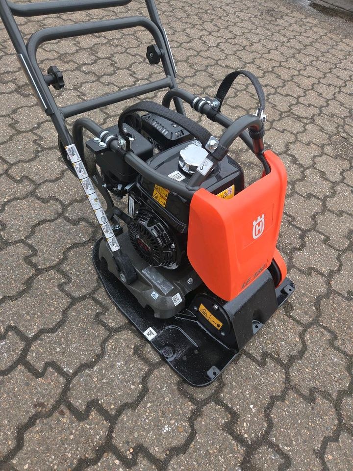 Rüttelplatte 130 Kg Honda Benzin Vorlauf Matte mieten – 2