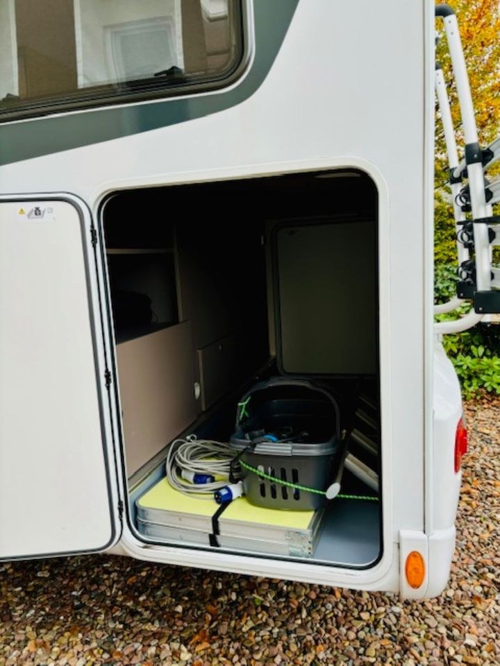 Wohnmobil Teilintegriert LMC H730G mieten in Gütersloh – 3