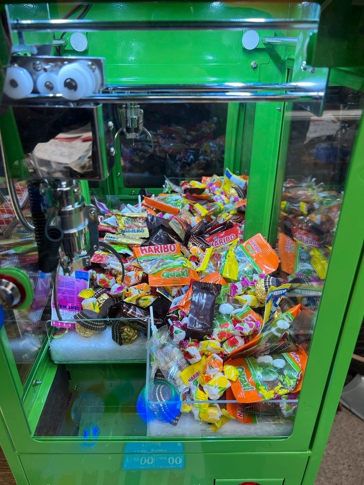 Greifautomat Candybar JGA mieten bei D. Timm Vermietung – mobile Bar – 3
