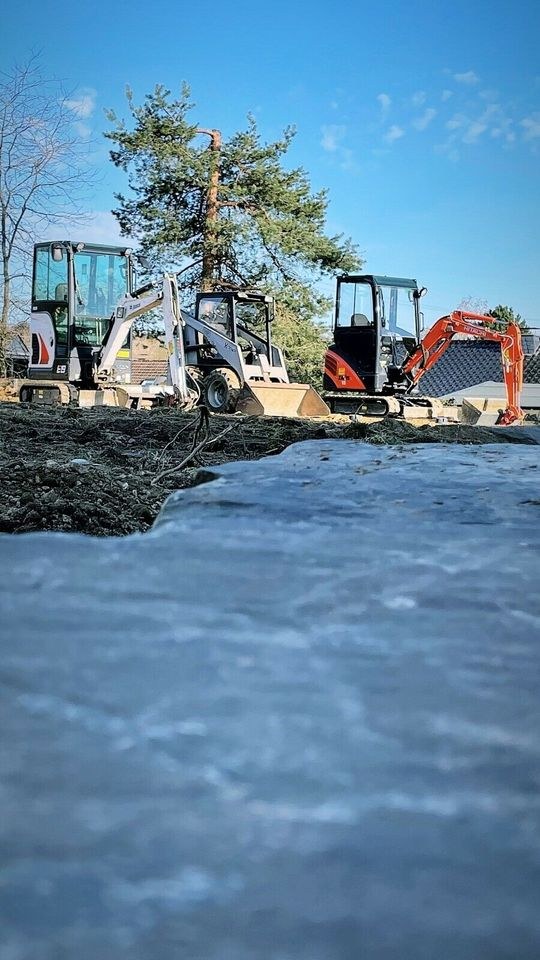 Lohnarbeit Bobcat E19 Minibagger Baggerarbeiten mieten in Reichshof