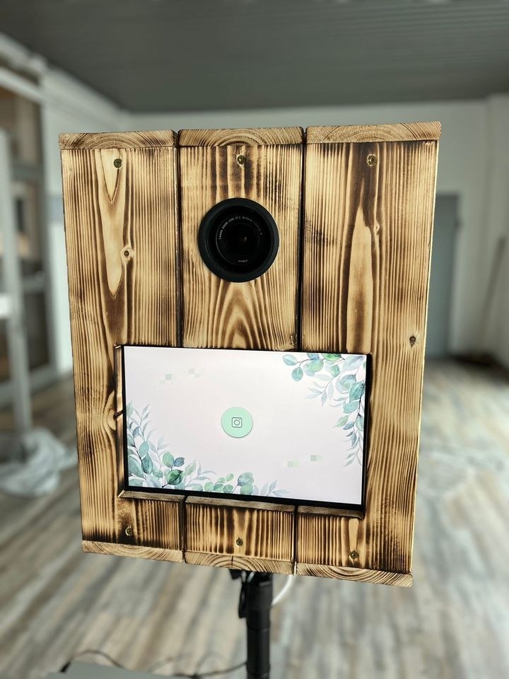 Fotobox JGA mieten in Reichshof – das Highlight auf jeder Feier