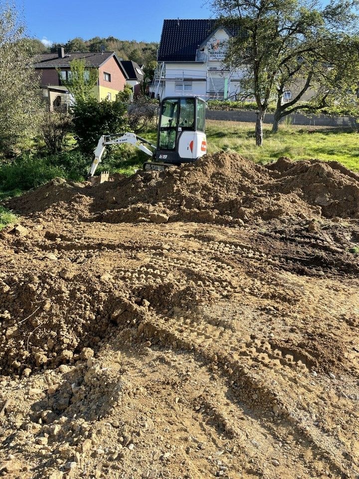 Lohnarbeit Bobcat E19 Minibagger Baggerarbeiten mieten in Reichshof – 4