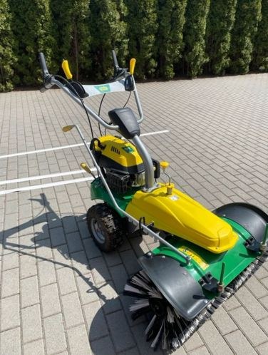 Kehrmaschine Motorbesen Auffangbehälter mieten in Schwandorf – 3