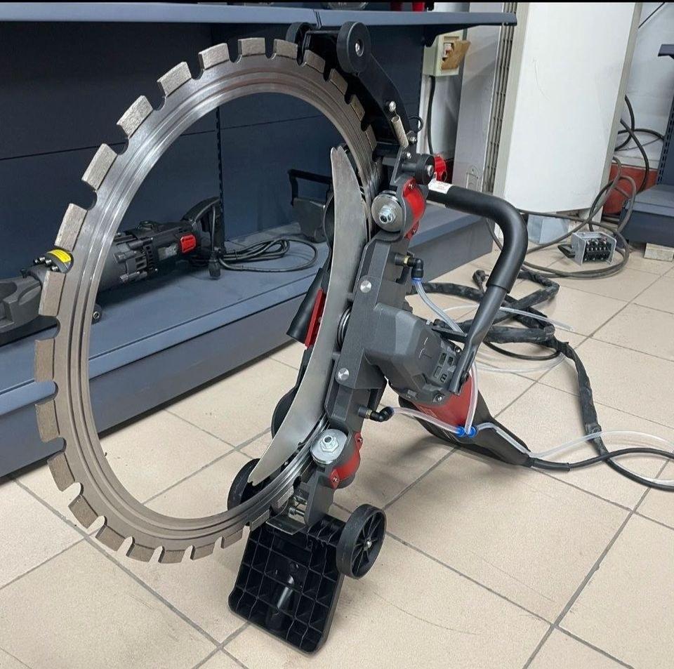 Diamantsäge Nass Schneider Betonringkreissäge mieten in Schwandorf