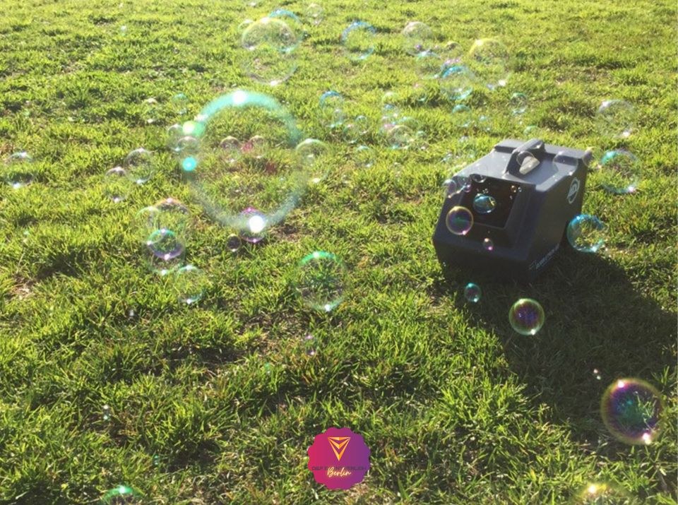 Akku Seifenblasenmaschine ADJ Bubbletron GO N mieten in Treptow – 3
