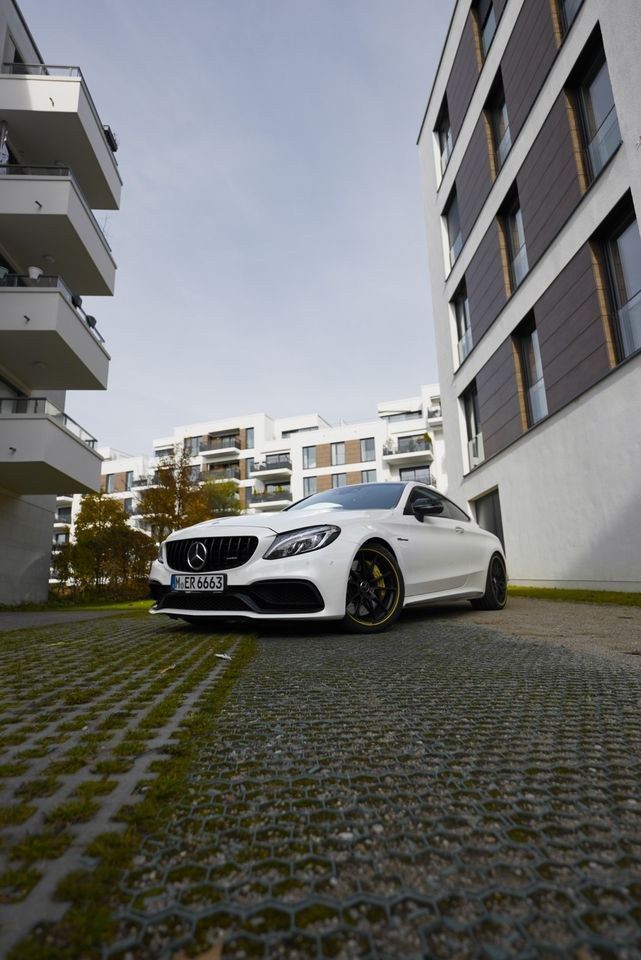 Mercedes C63s AMG Coupé ohne Kreditkarte 19 mieten in Bogenhausen