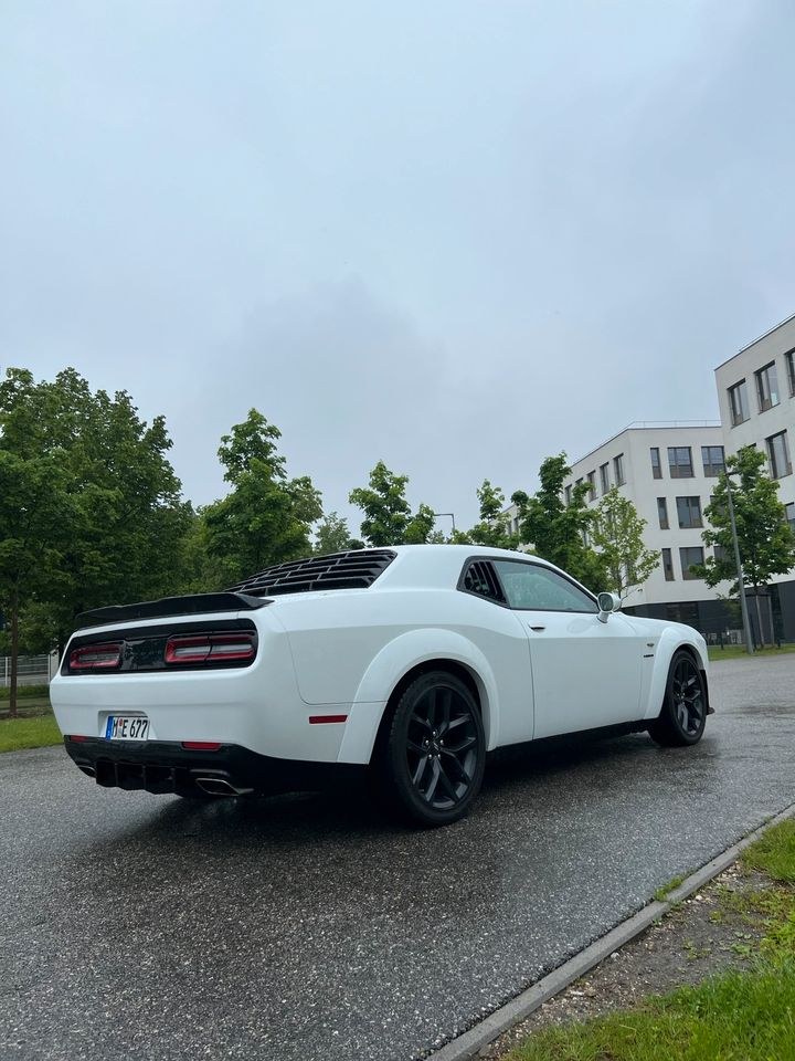 Dodge Challenger V8 ohne Kreditkarte 19 Jahren mieten in Bogenhausen – 2