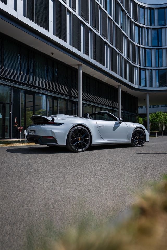 Porsche Carrera Cabrio 992 ohne Kreditkarte mieten in Bogenhausen – 3