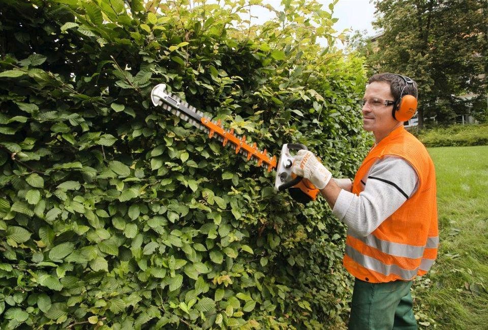 Stihl Benzin Heckenschere HS mieten in Hummeltal – 2