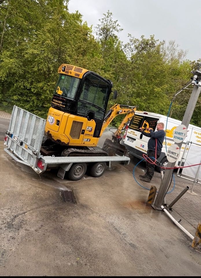 Minibagger inkl Transportanhänger mieten bei Erdbauarbeiten-Dirks