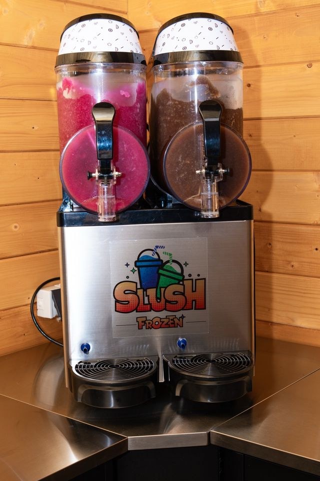 Slush Eis Maschine Perfekt mieten in Beckum – eiskalt für Ihr Fest – 2