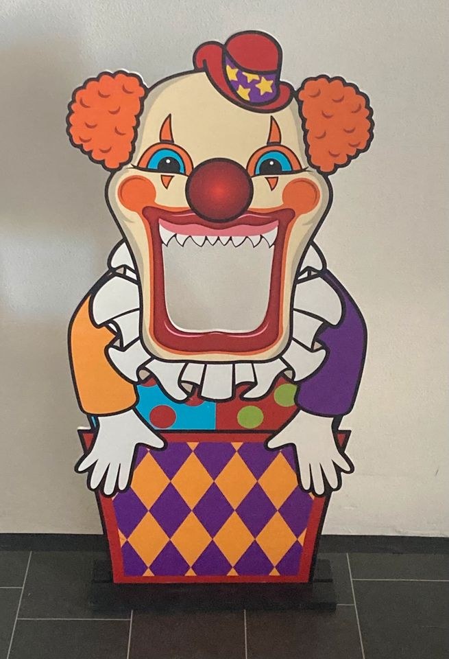 Fotofigur Monster mieten in Erding – Hüpfspaß für jede Feier – 4