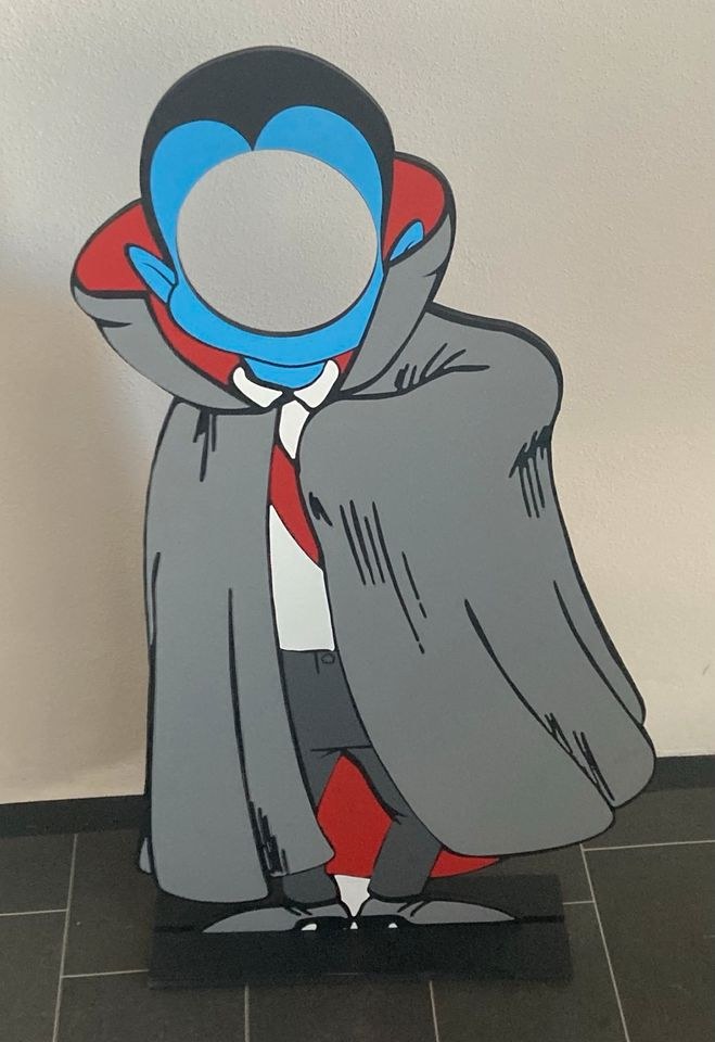 Fotofigur Monster mieten in Erding – Hüpfspaß für jede Feier – 3