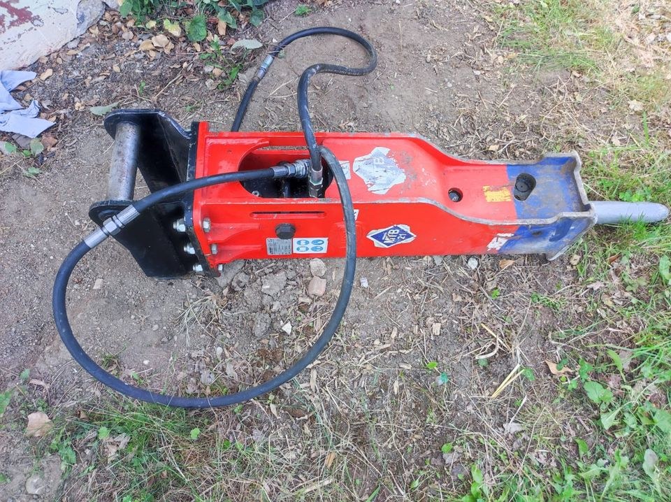 Abbruchhammer Stemmhammer Bagger mieten bei Hausmeisterservice Fisch