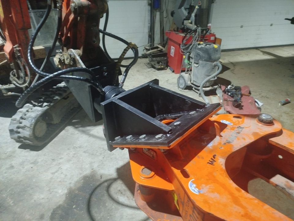 Woodcracker CL 190 Baumschere Fällgreifer 360° mieten in Thyrnau – 2