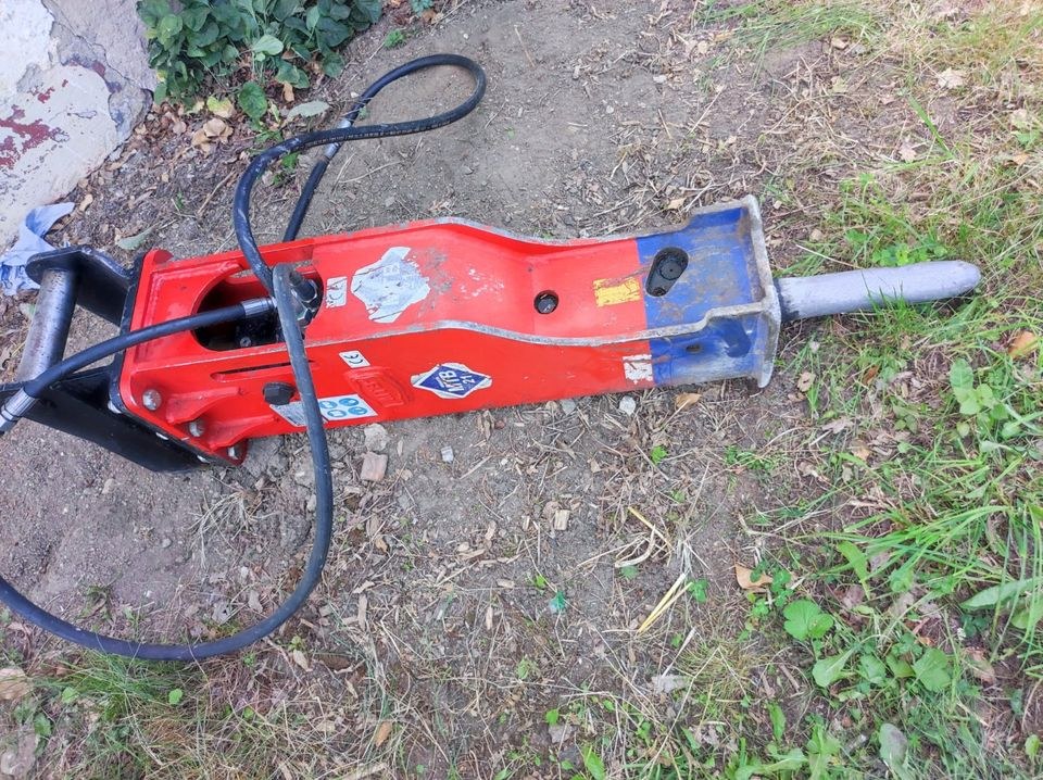 Abbruchhammer Stemmhammer Bagger mieten bei Hausmeisterservice Fisch – 4