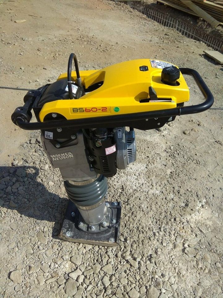 Stampfer Vibrationsstampfer Wacker BS60 2 66 mieten in Thyrnau