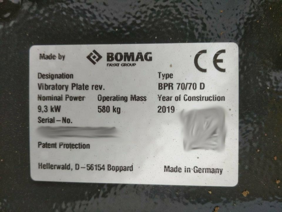 Rüttelplatte 570 kg Bomag 70 D mieten bei Hausmeisterservice Fisch – 3