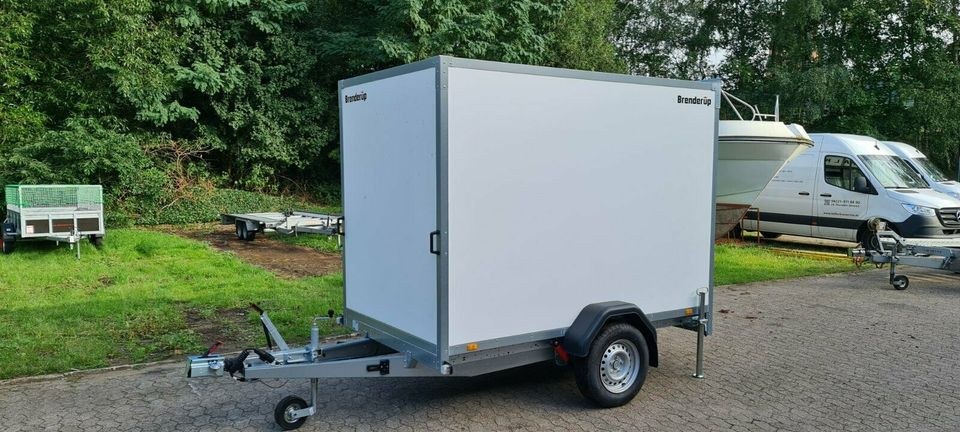 Kofferanhänger 1,3t mieten in Stuhr – für Umzug, Garten & Transport