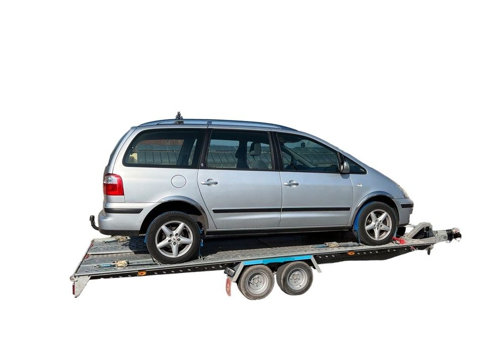 Autotrailer PONGRATZ 3,0t mieten in Stuhr – für den Fahrzeugtransport