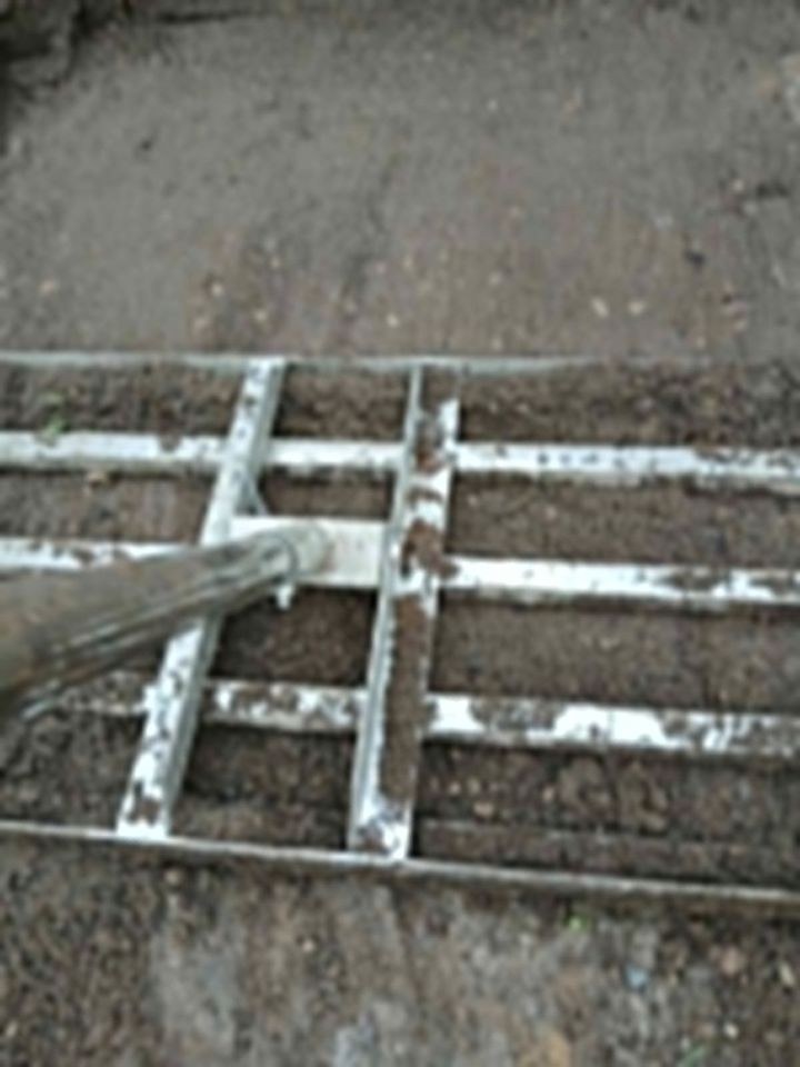 Rasen Rakel Levelrakel Sanden mieten in Ladelund – 2