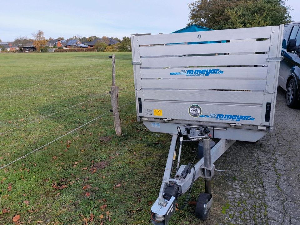Rückwärtskipper Anhänger 1500kg Grünabschnitt mieten in Ladelund – 2