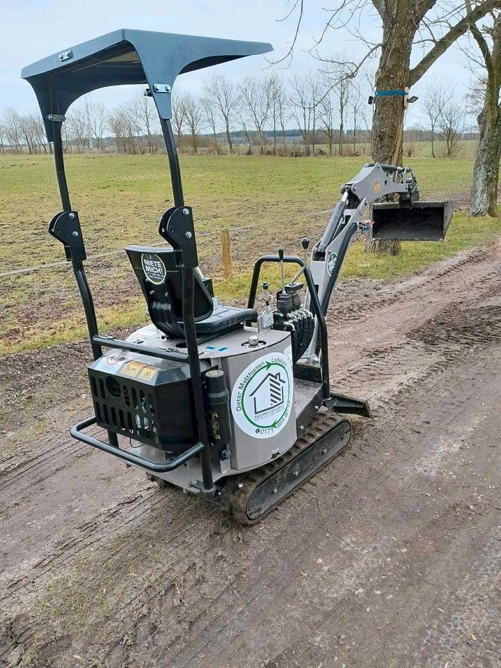 Micro Bagger Mini Erdbohrer mieten in Ladelund