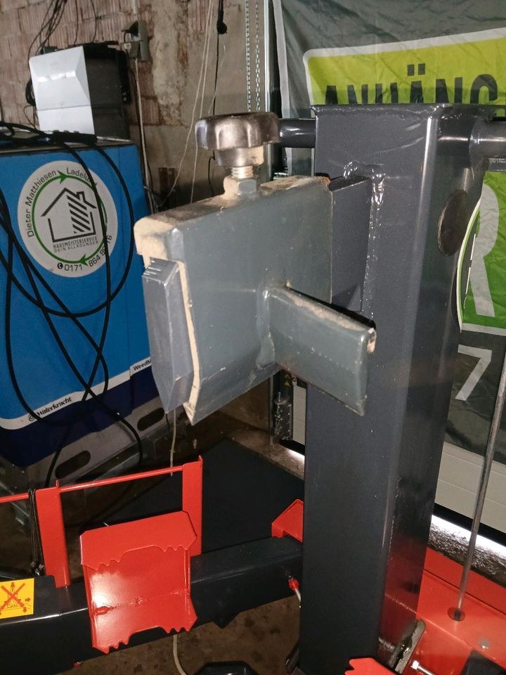 Holzspalter 230V Spaltkreuz mieten in Ladelund – 2