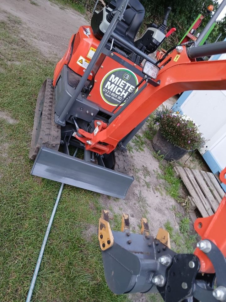 Mini Bagger Rampen Anhänger mieten in Ladelund – 3