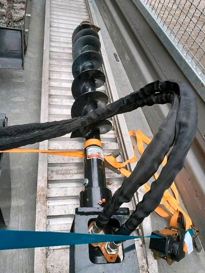 Micro Bagger Mini Erdbohrer mieten in Ladelund – 3