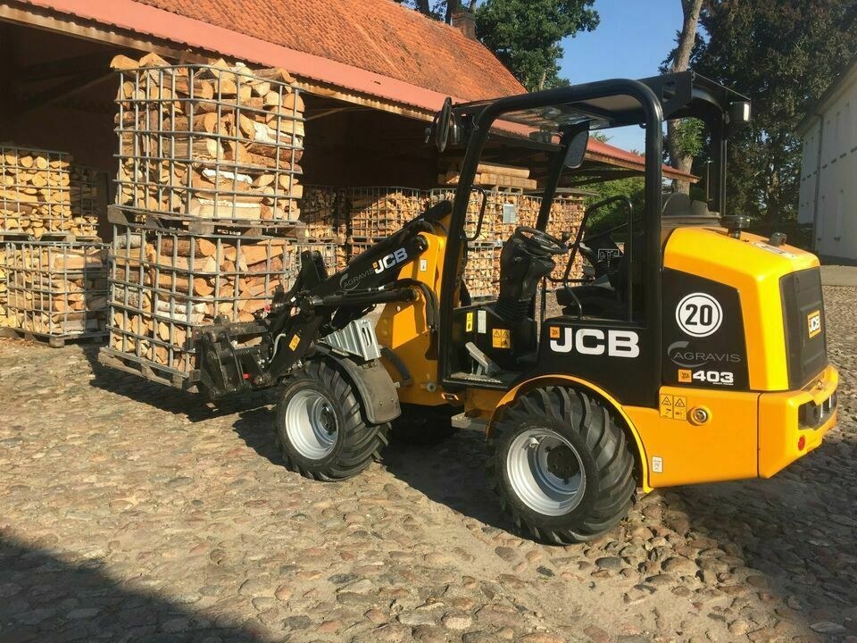 Radlader Hoflader JCB 403 mieten in Wrestedt – 3