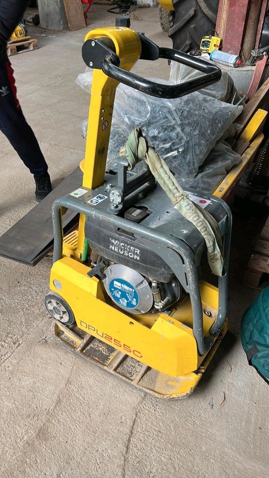 Rüttelplatten,Stampfer Rammax ohne Pflastermatte mieten in Aach – 4