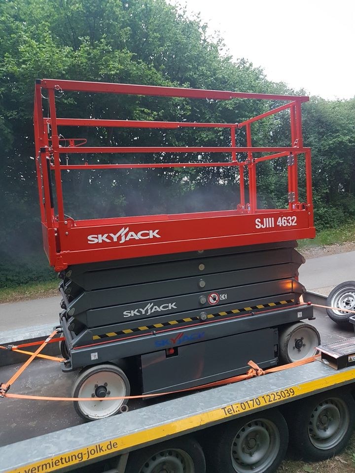 Scherenbühne Arbeitsbühne Skyjack Steiger 12m mieten in Ense – 2