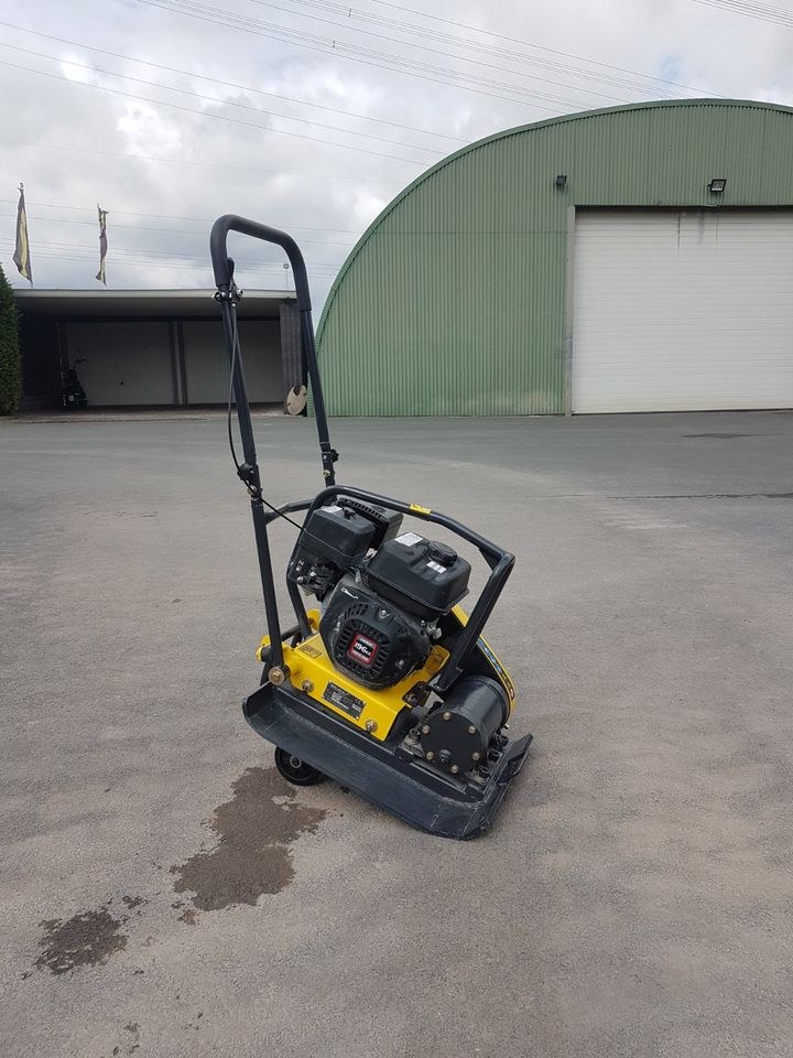 Rüttelplatte 104 kg verdichter Stampfer Bagger mieten in Ense – 4