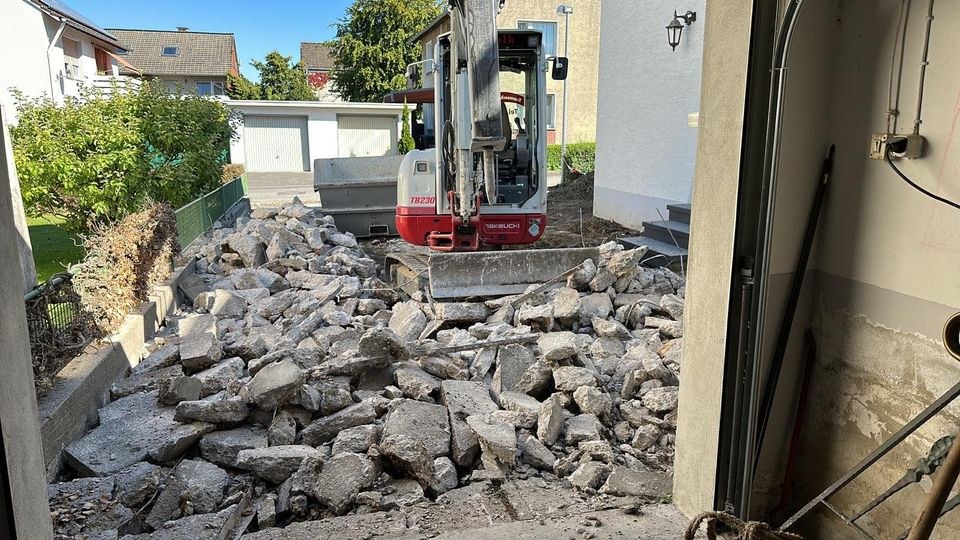 3,0 Tonnen Bagger inkl Stemmhammer Takeuchi mieten bei Vermietung Jolk