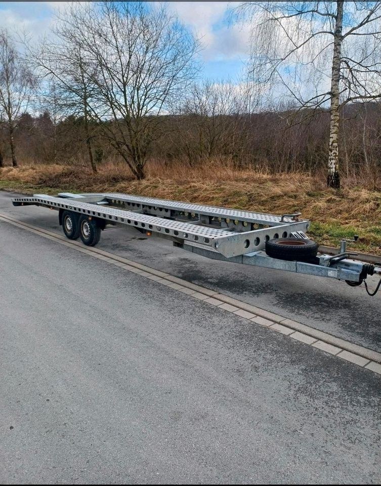 Autotransport Anhänger Pkw Trailer 2er Autos 8m mieten in Ense