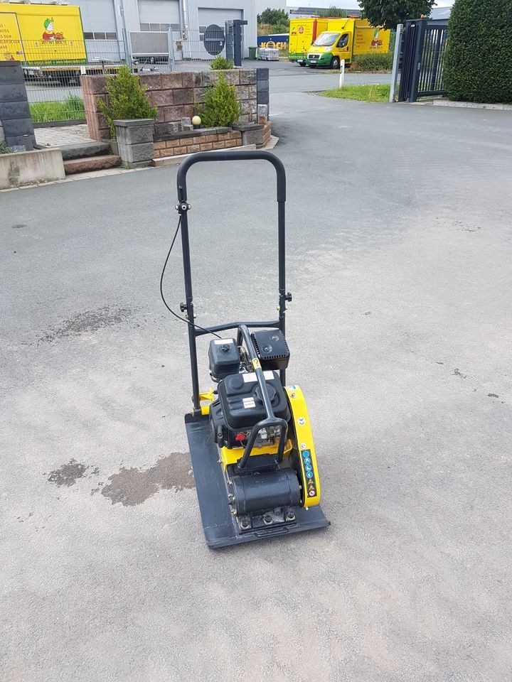 Rüttelplatte 104 kg verdichter Stampfer Bagger mieten in Ense – 3