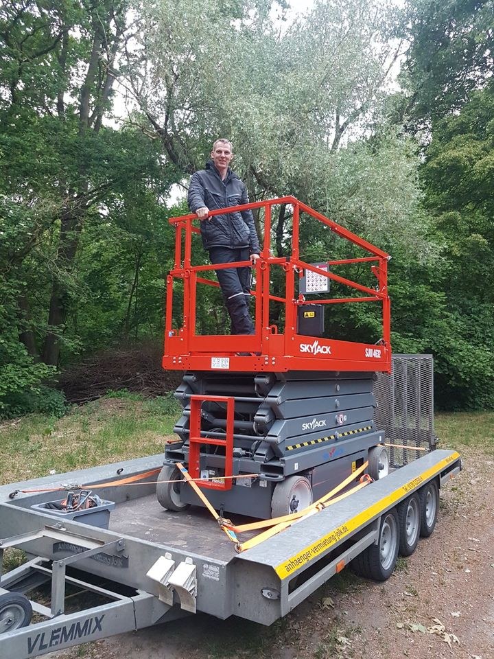 Scherenbühne Arbeitsbühne Skyjack Steiger 12m mieten in Ense – 3