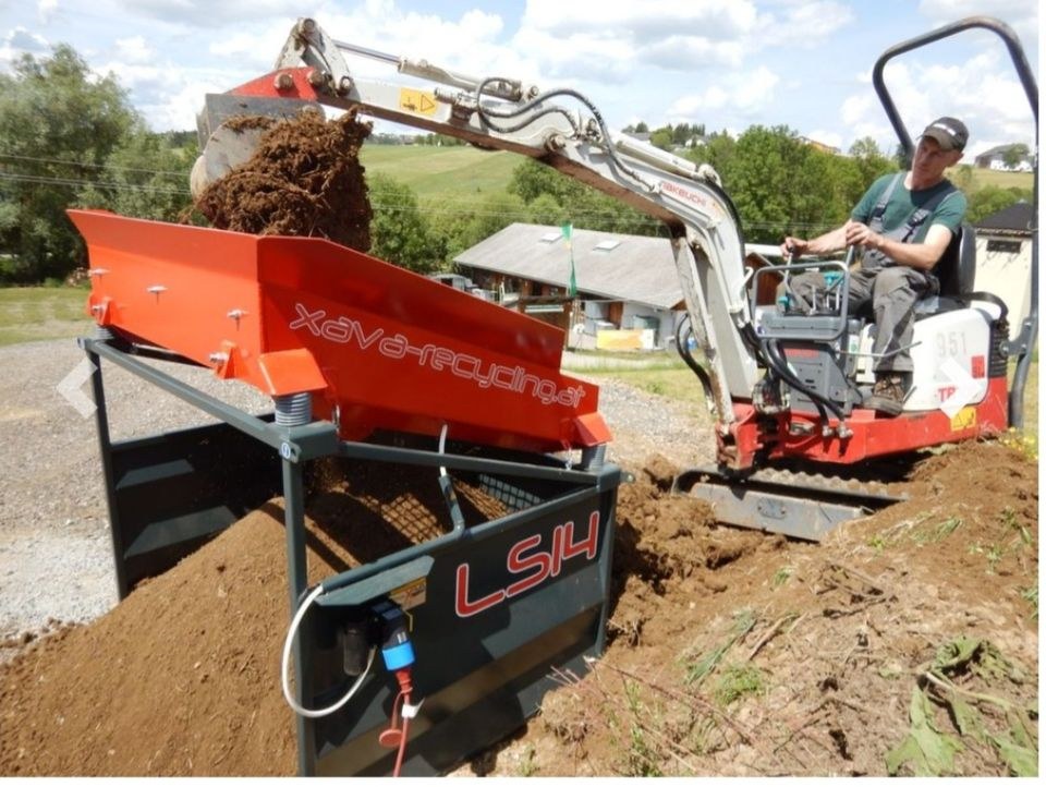 Siebanlage Rüttelsieb Bagger Erde mutterboden mieten in Ense – 2