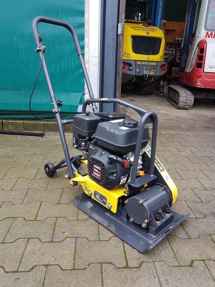 Rüttelplatte 70 kg verdichter Stampfer Bagger mieten in Ense