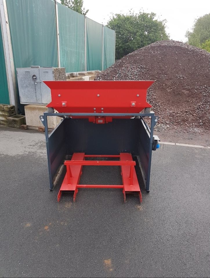 Siebanlage Rüttelsieb Bagger Erde mutterboden mieten in Ense – 3
