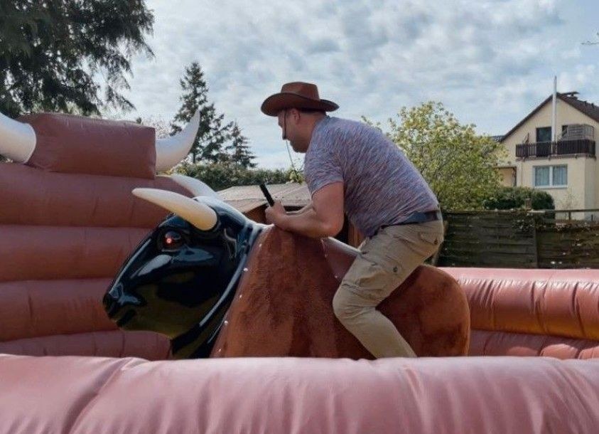 Rodeo Bullriding Bullenreiten Hüpfburg mieten in Paderborn